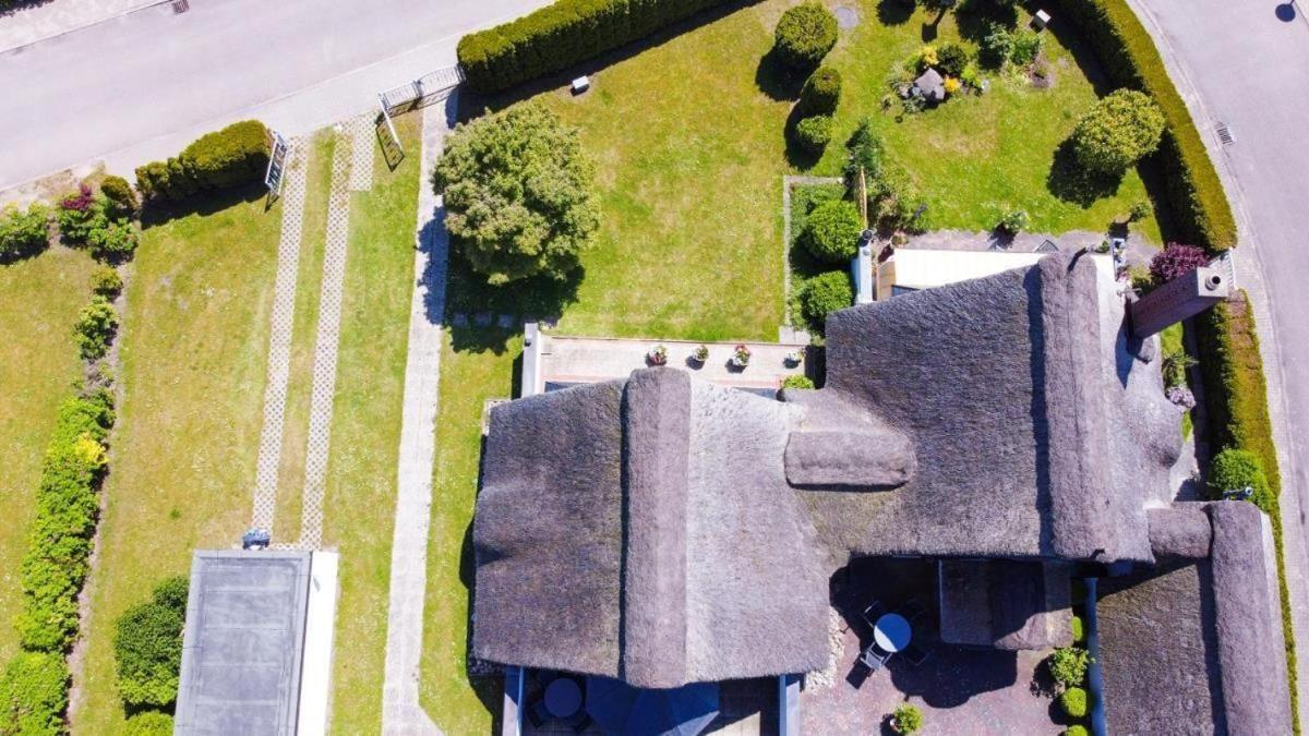 Am-Hohen-Ufer-Reetdach-Haus-Ocean-Breeze-136 Villa Großenbrode Exteriör bild
