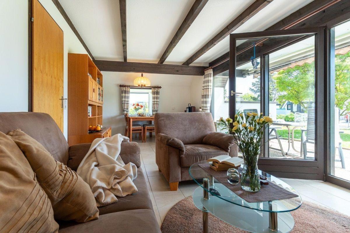 Am-Hohen-Ufer-Reetdach-Haus-Ocean-Breeze-136 Villa Großenbrode Exteriör bild