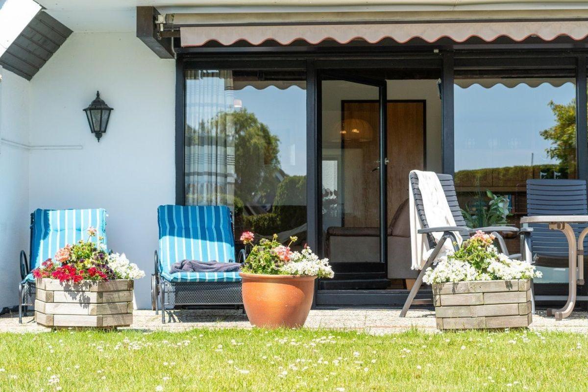 Am-Hohen-Ufer-Reetdach-Haus-Ocean-Breeze-136 Villa Großenbrode Exteriör bild