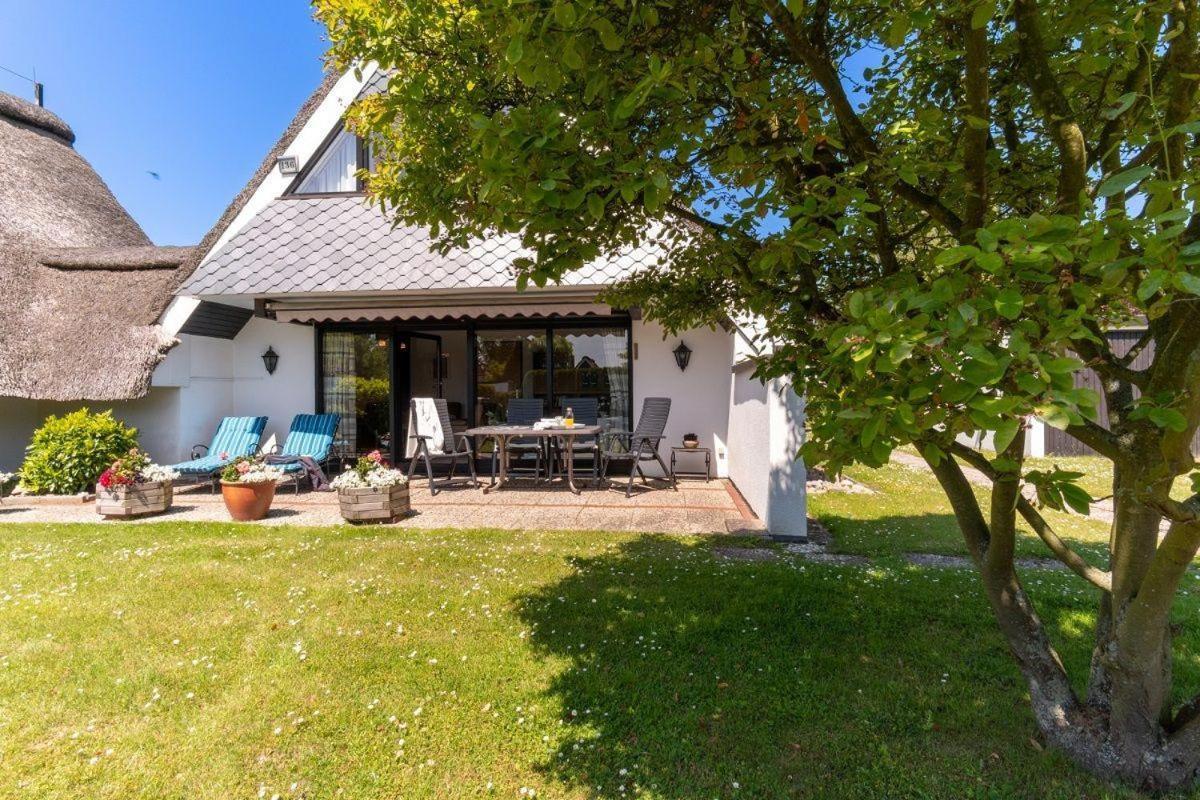 Am-Hohen-Ufer-Reetdach-Haus-Ocean-Breeze-136 Villa Großenbrode Exteriör bild