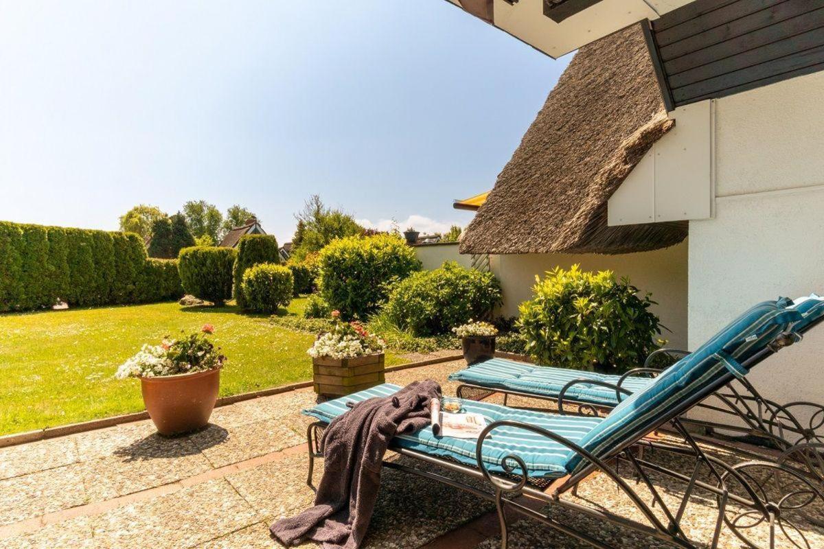 Am-Hohen-Ufer-Reetdach-Haus-Ocean-Breeze-136 Villa Großenbrode Exteriör bild